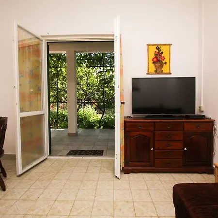 Apartament Plavica *